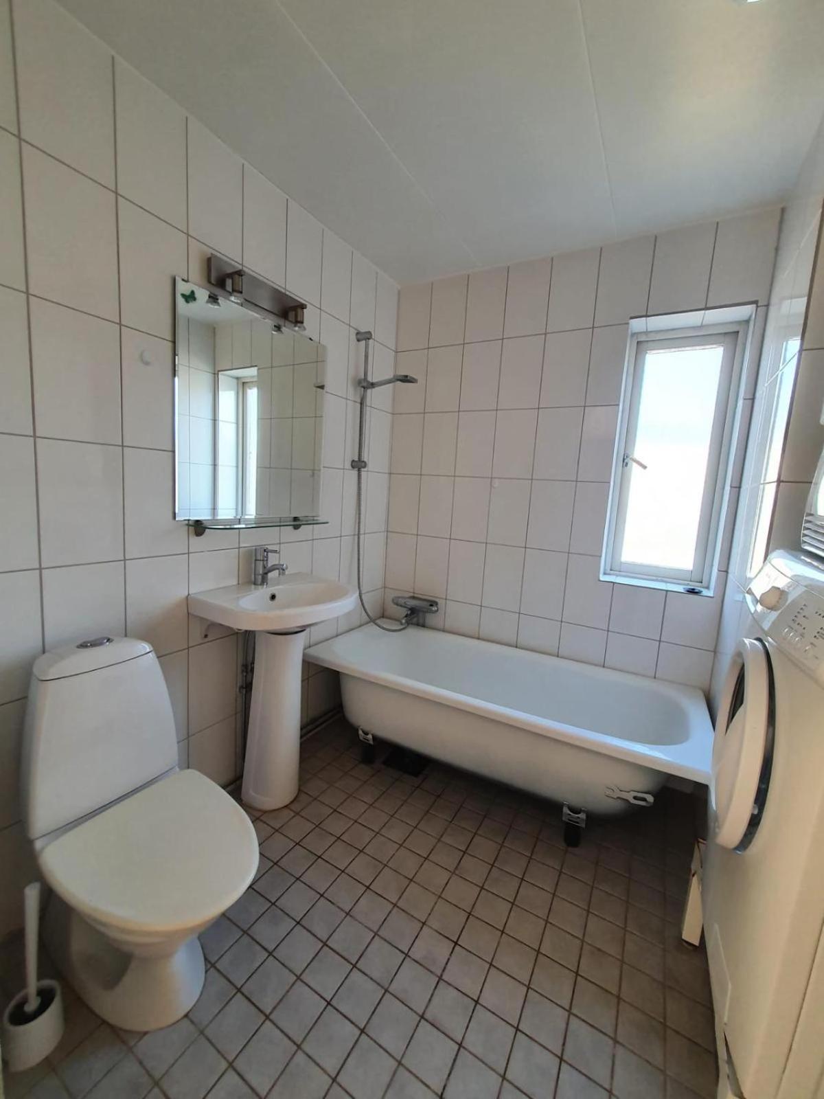 3 Laegenheter Med Totalt 5 Sovrum Och 8 Baeddar Ruda Zewnętrze zdjęcie